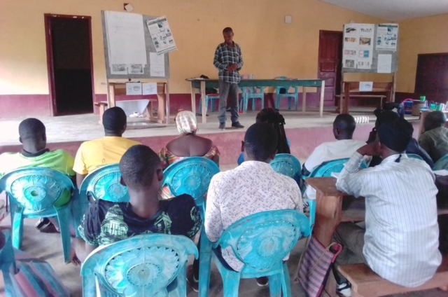 Trainer Anthony Asegah with participants